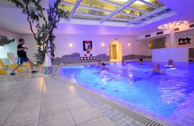 hotel-alpen-residence-ehrwald-wassergymnastik-154.jpg